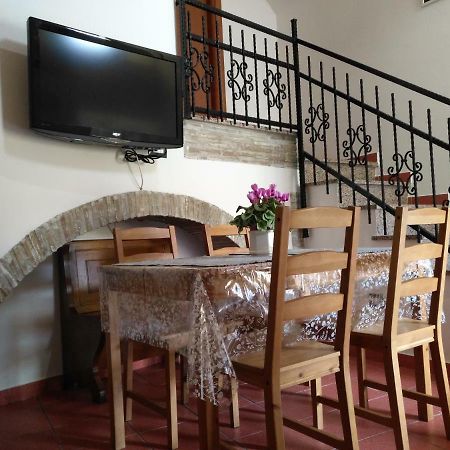 Il Piccolo Lord Apartment ลาสเปเซีย ภายนอก รูปภาพ